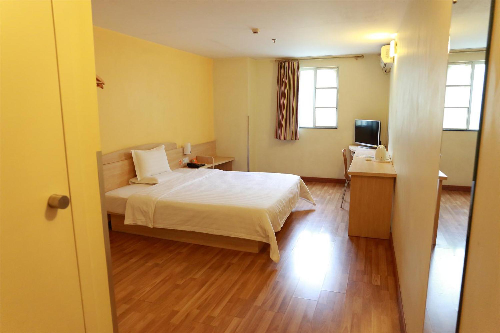 7Days Inn Guangzhou Zhongda North Gate Square Bagian luar foto